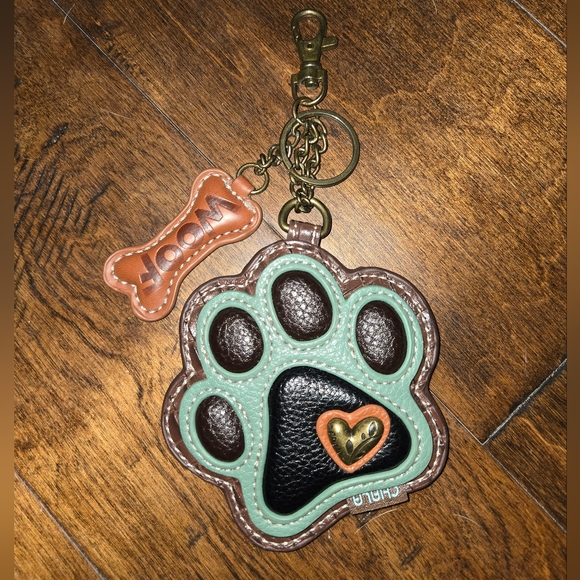 NWOT Chala Paw Print Dog Keychain with Heart Accent - Picture 1 of 2
